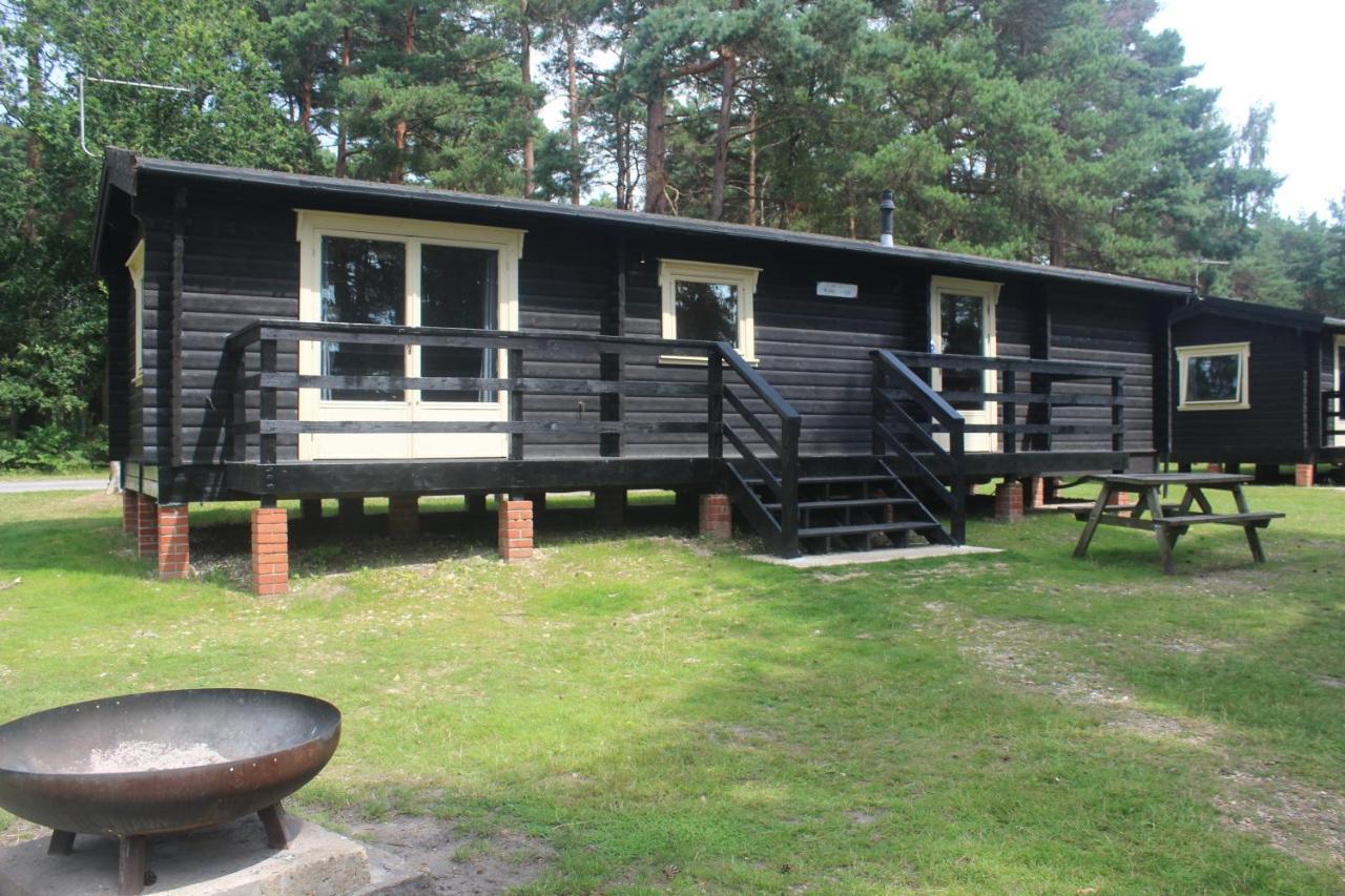 Avon Tyrrell Outdoor Activity Centre Villa Bransgore Exteriör bild