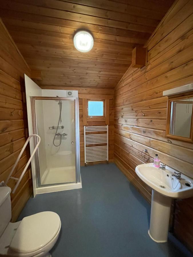 Avon Tyrrell Outdoor Activity Centre Villa Bransgore Exteriör bild